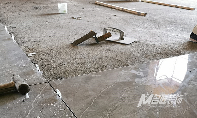柳州装修公司剖析毛坯房装修流程之瓷砖铺贴施工